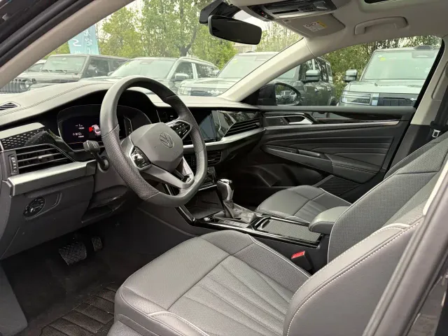 Volkswagen Passat — Фото автомобиля 4