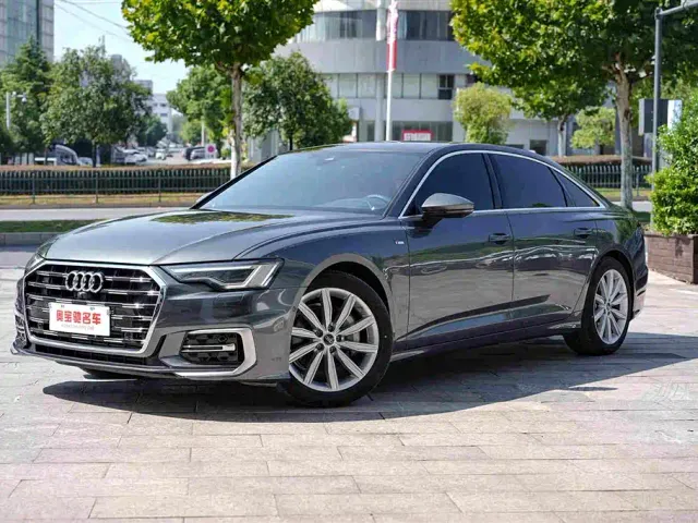 Фотография автомобиля — Audi A6L