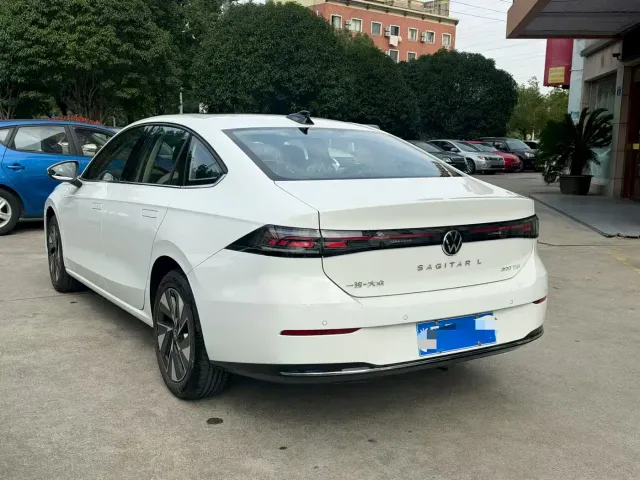 Volkswagen Sagitar — Фото автомобиля 4