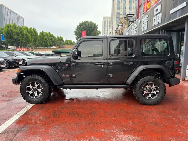 Jeep Wrangler — Фото автомобиля 3