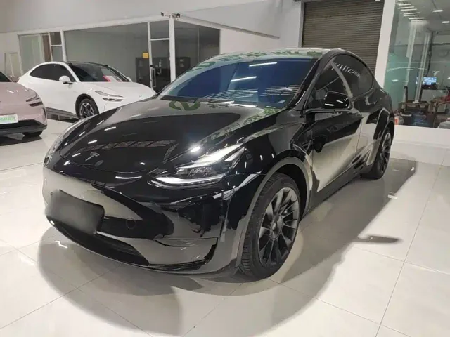 Фотография автомобиля — Tesla Model Y
