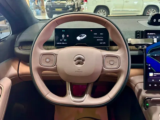 Nio EC6 — Фото автомобиля 17