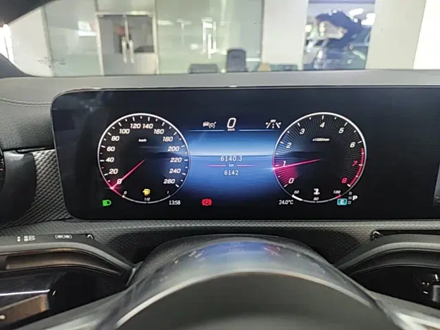 Mercedes-Benz A-Class — Фото автомобиля 11