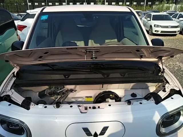 Wuling Hongguang Mini EV — Фото автомобиля 19