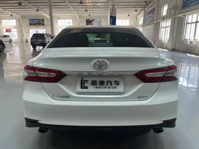 Toyota Camry — Фото автомобиля 5