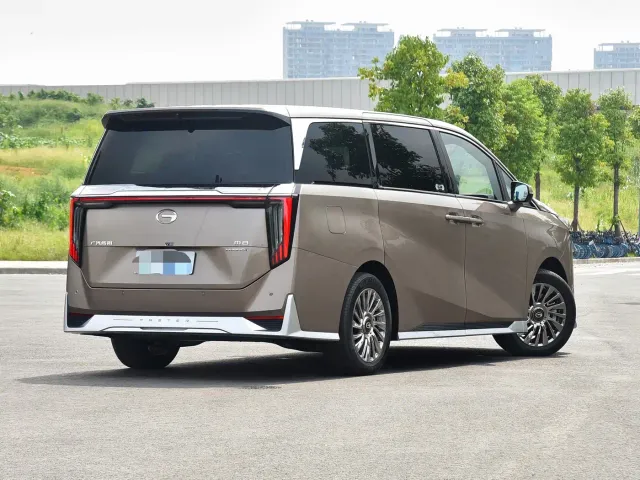 GAC Trumpchi M8 — Фото автомобиля 3