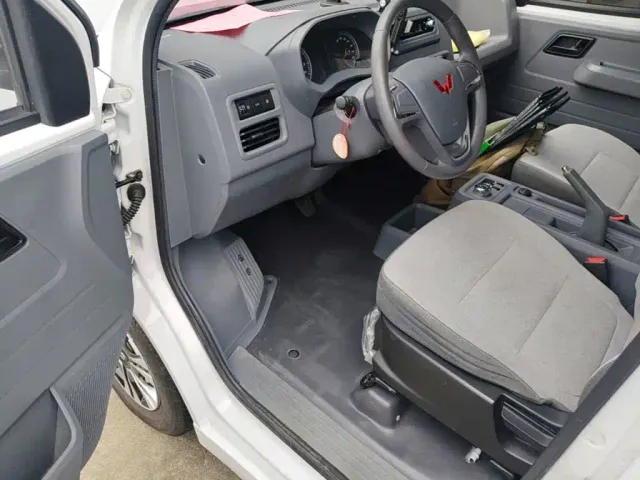 Wuling Yangguang — Фото автомобиля 15