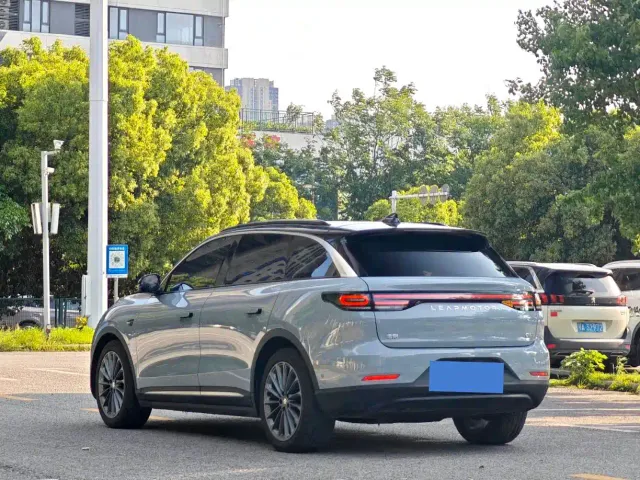 Leapmotor C11 — Фото автомобиля 9