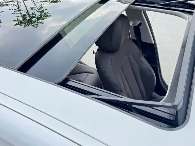 BMW 3 Series — Фото автомобиля 15