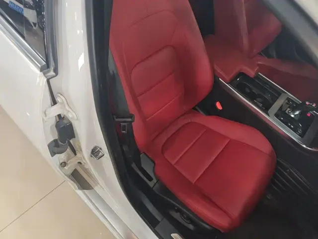 Jaguar XEL — Фото автомобиля 24