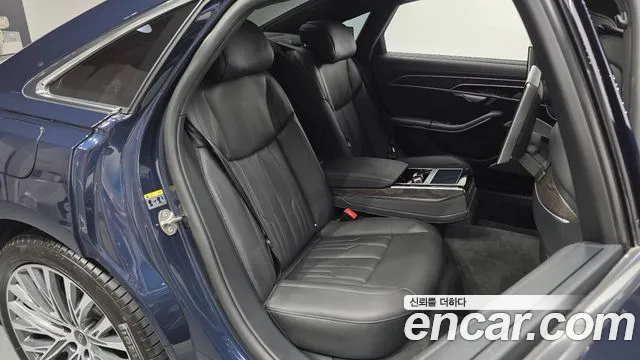 Audi A8 55 TFSI quattro Premium LWB — Фото автомобиля 11