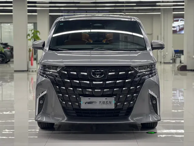 Toyota Alphard — Фото автомобиля 2