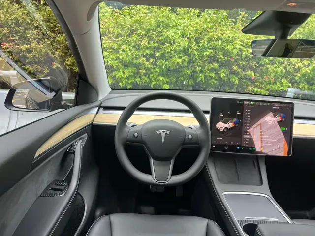 Tesla Model Y 2022 Facelift Rear-Wheel Drive Version — Фото автомобиля 7