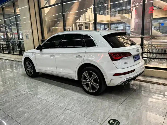 Audi Q5L — Фото автомобиля 8