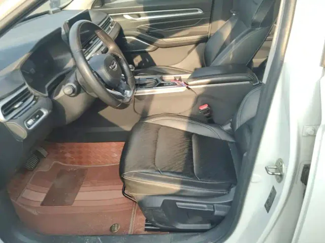 Geely Emgrand — Фото автомобиля 9