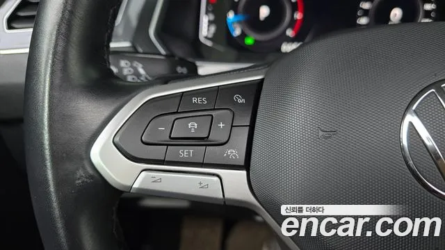 Volkswagen Tiguan — Фото автомобиля 16