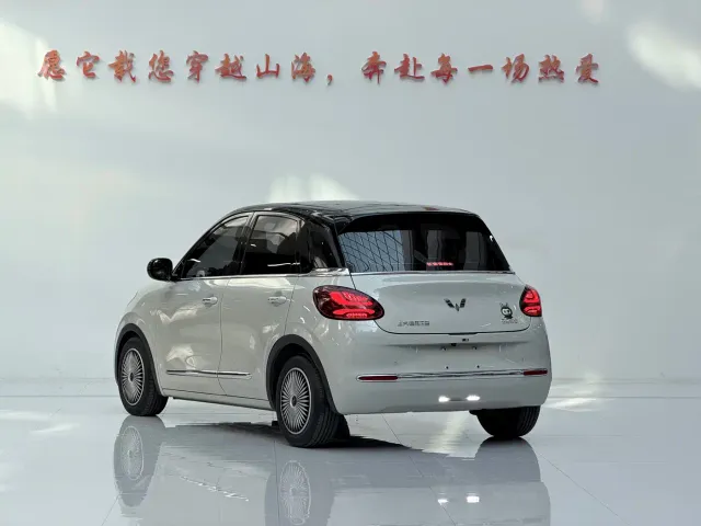 Wuling Bingo — Фото автомобиля 6