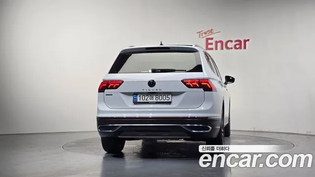 Volkswagen Tiguan — Фото автомобиля 4
