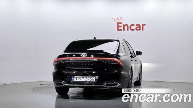 Hyundai Grandeur — Фото автомобиля 4