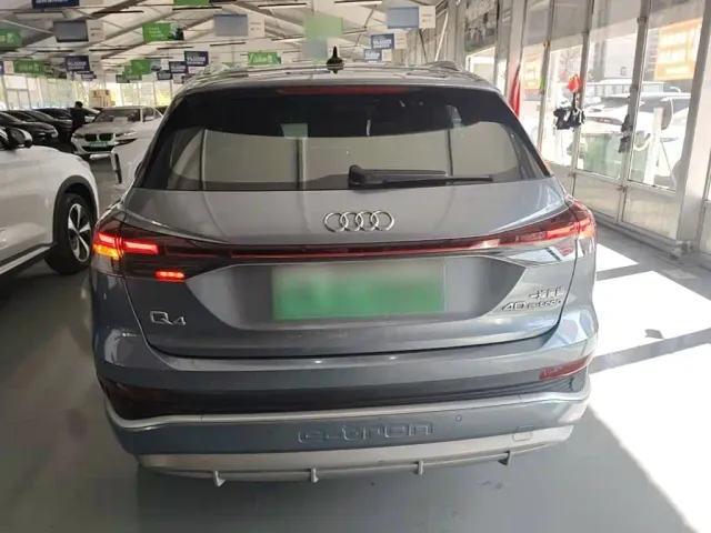 Audi Q4 e-tron — Фото автомобиля 5
