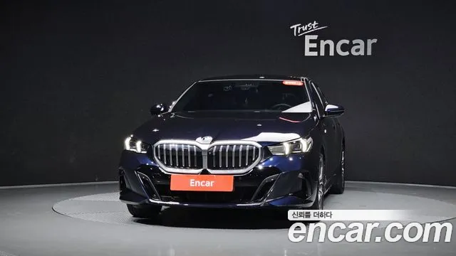 BMW 5-Series — Фото автомобиля 3