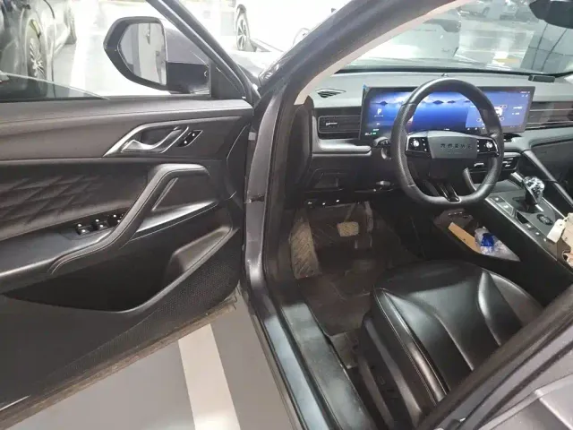 Roewe RX5 — Фото автомобиля 17