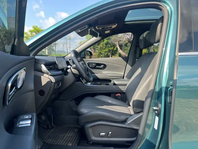 Chery Tiggo 8 — Фото автомобиля 11