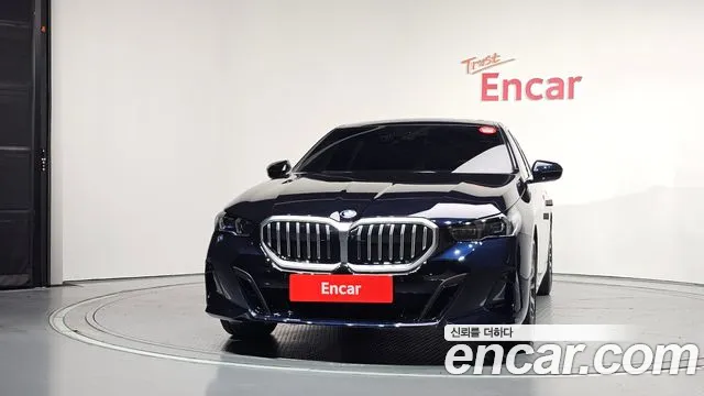 BMW 5-Series 5 серия (G60) 530i xDrive M Sport — Фото автомобиля 3