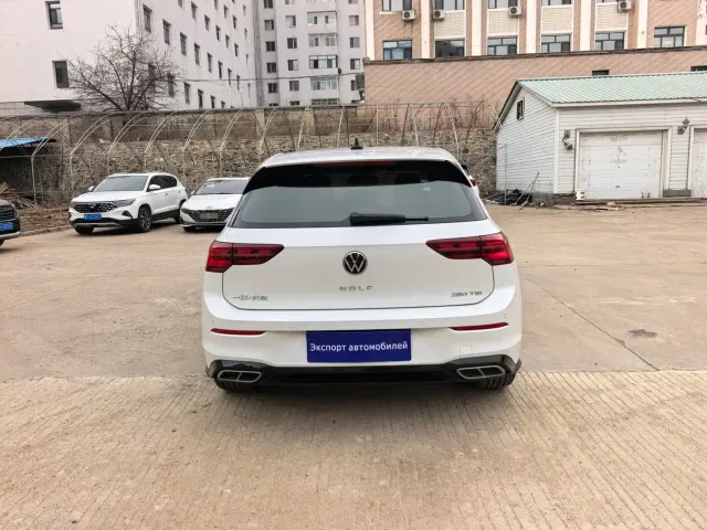 Volkswagen Golf — Фото автомобиля 5