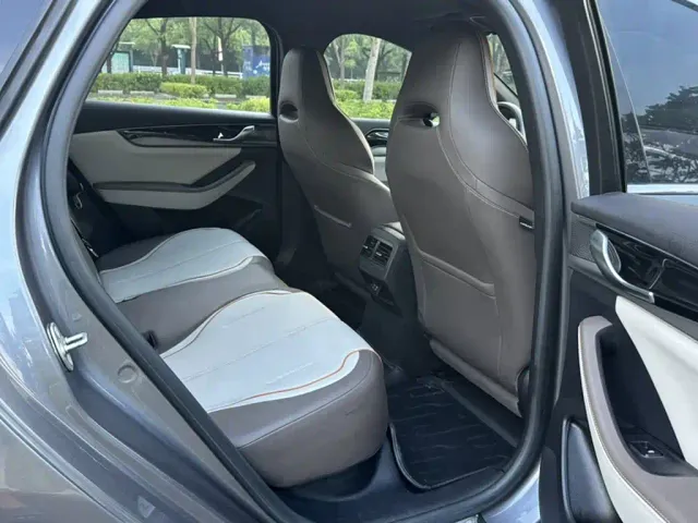 BYD Qin PLUS — Фото автомобиля 14