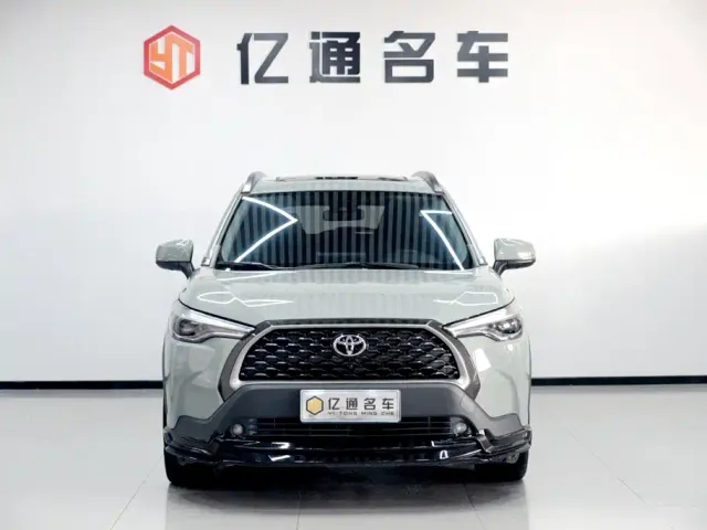 Toyota Corolla Cross — Фото автомобиля 2