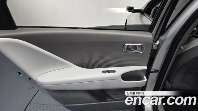 Hyundai Ioniq6 — Фото автомобиля 24