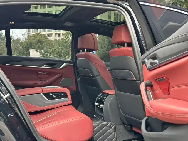 BMW 5 Series — Фото автомобиля 12