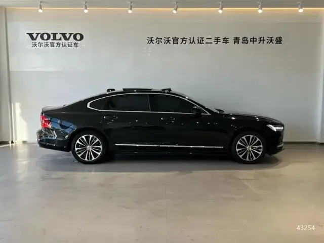 Volvo S90 — Фото автомобиля 3