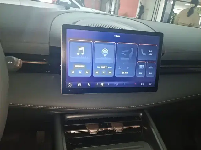 Baojun Yunhai — Фото автомобиля 12