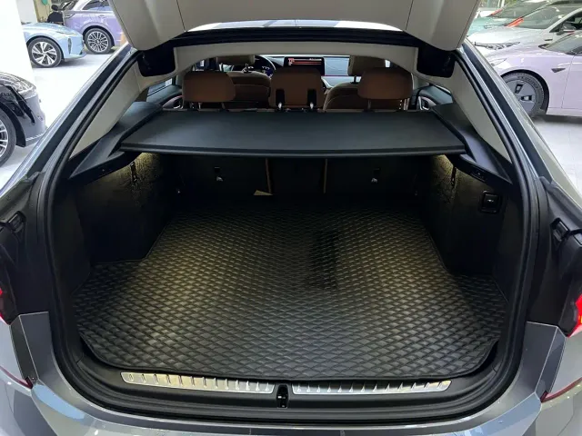 BMW 6 Series Gran Turismo — Фото автомобиля 7