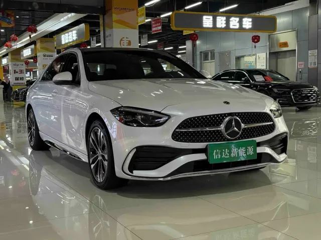 Mercedes-Benz C-Class — Фото автомобиля 3