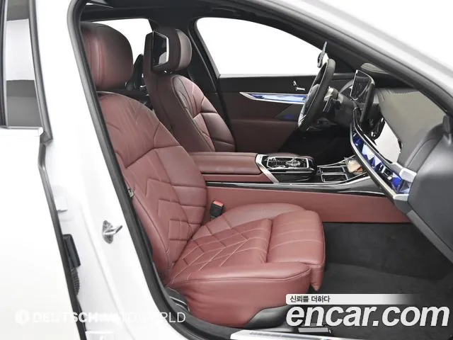 BMW 7-Series 7 серия (G70) 740i xDrive M Sport — Фото автомобиля 10