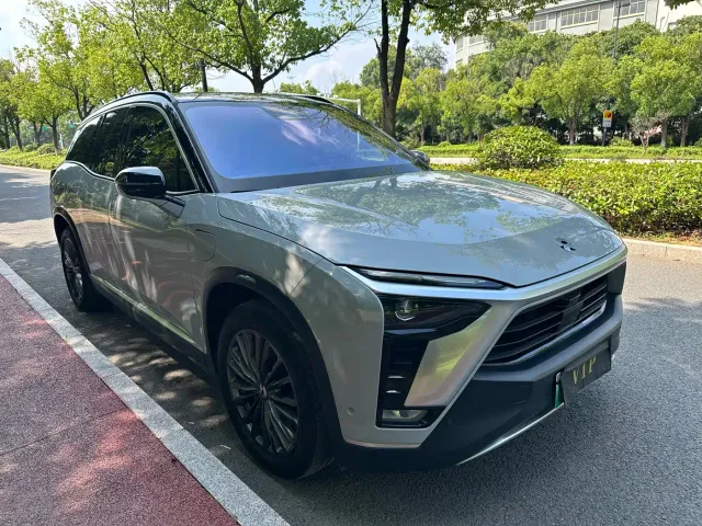 Nio ES8 — Фото автомобиля 9