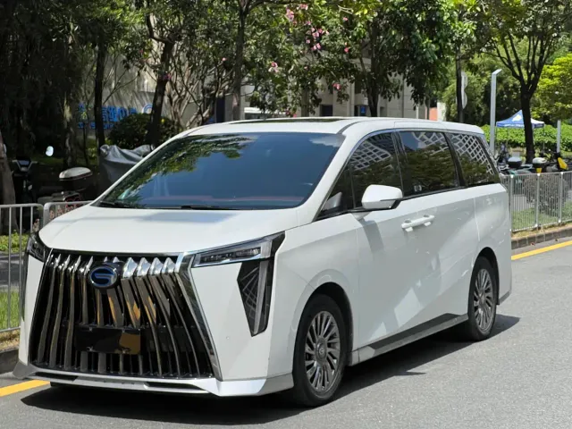 Фотография автомобиля — GAC Trumpchi M8
