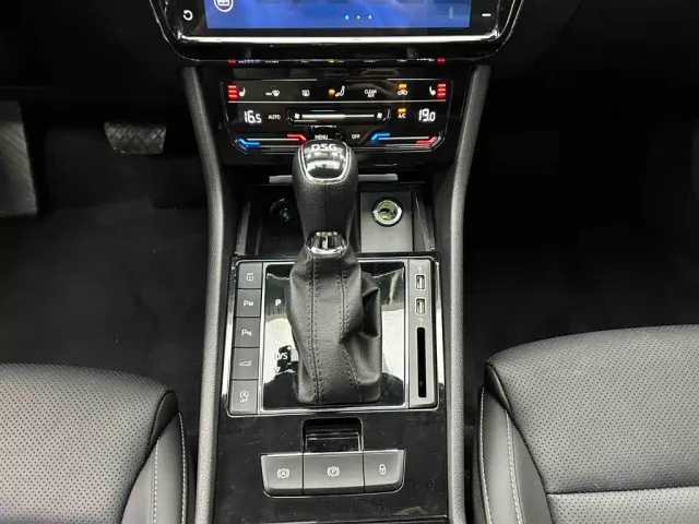 Skoda Superb — Фото автомобиля 10