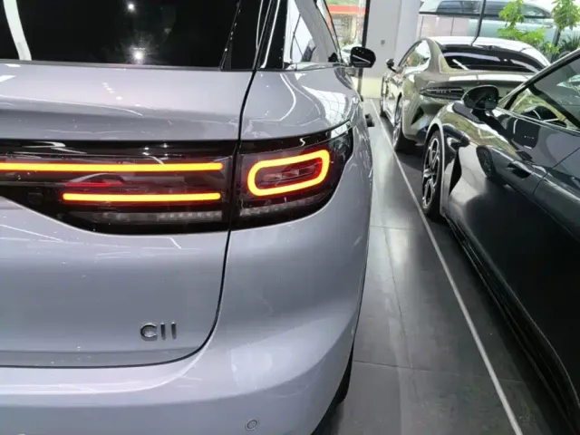 Leapmotor C11 — Фото автомобиля 7
