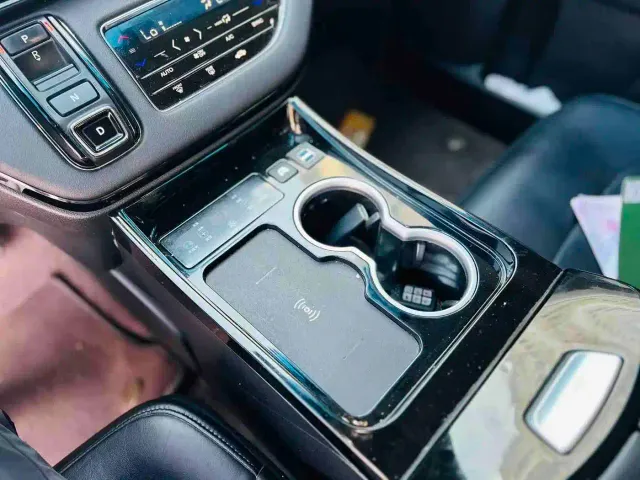 Honda Elysion — Фото автомобиля 13