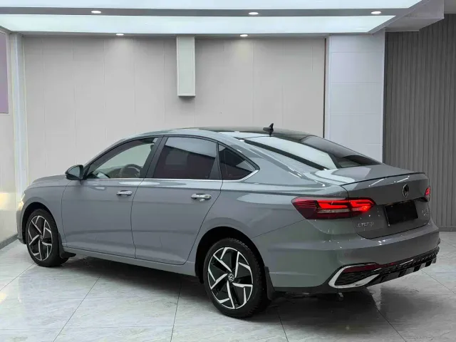 Volkswagen Lavida — Фото автомобиля 6