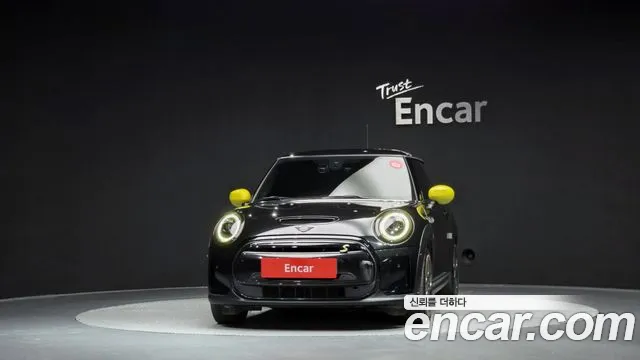 Mini Cooper — Фото автомобиля 3