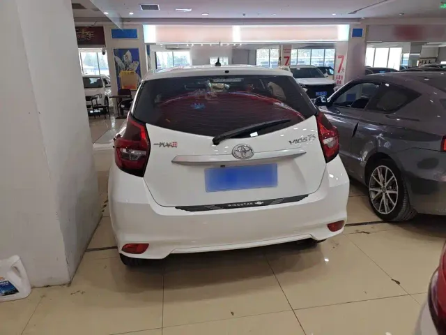 Toyota Vios FS — Фото автомобиля 8