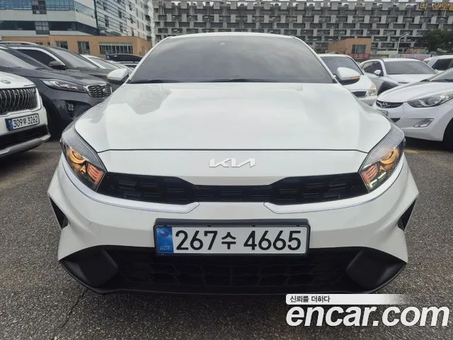 Фотография автомобиля — Kia K3 Generation 2
