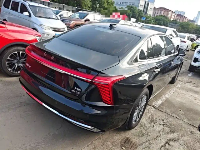 Hongqi H5 — Фото автомобиля 6