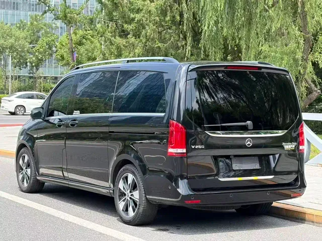 Mercedes-Benz V-Class — Фото автомобиля 16