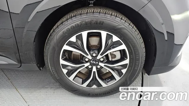 Kia Canival Carnival 4 поколение Бензин 9 мест Prestige — Фото автомобиля 21
